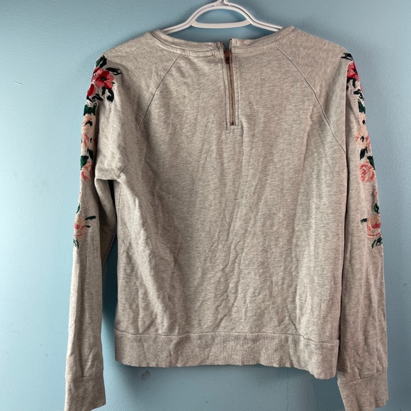 A new day rose patch sweatshirt - Picture 4 of 5